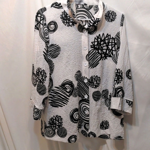 Terra white & black over sized shirt size large - Picture 1 of 8